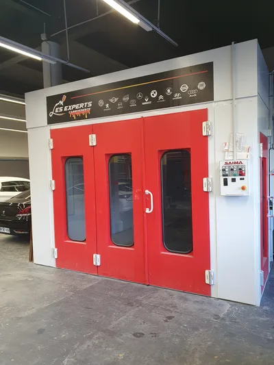 Devanture de Les experts carrosserie