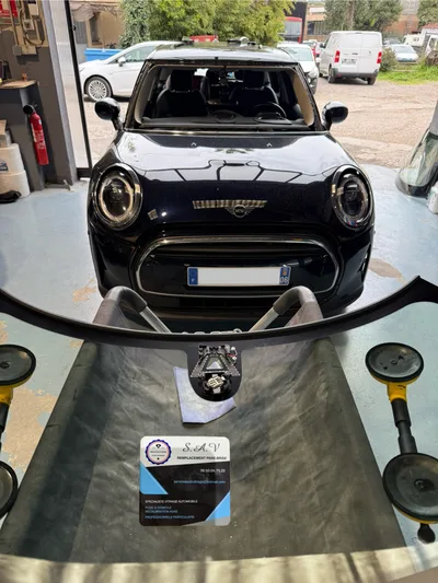Devanture de Services Auto Vitrage Pare-brise