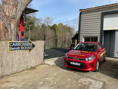 Devanture de Carrosserie Benoît-Richard