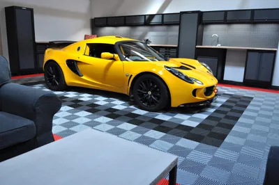 Devanture de Precious Cars