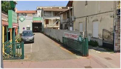Devanture de DEKRA contrôle technique Toulouse