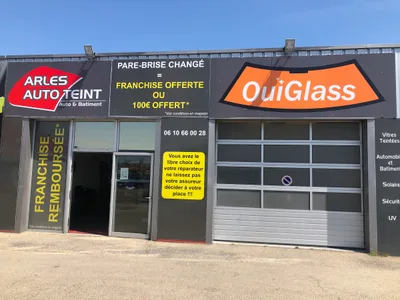 Devanture de OuiGlass Arles