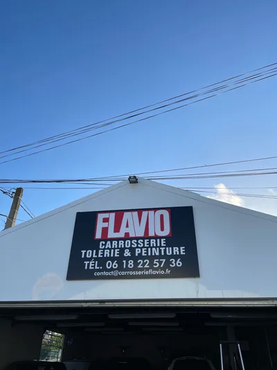 Devanture de Carrosserie FLAVIO