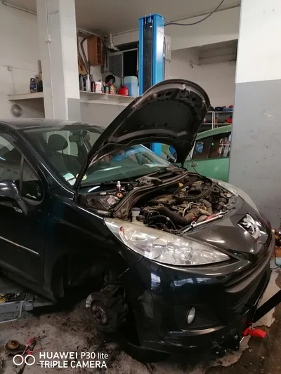 Devanture de Garage A.G.P Paris 15
