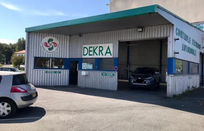 Devanture de DEKRA contrôle technique Bayonne