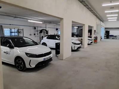 Devanture de Carrosserie CGG