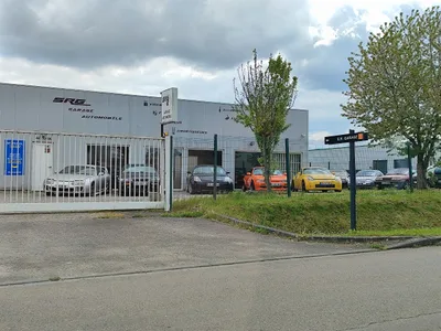 Devanture de Street Racing Garage