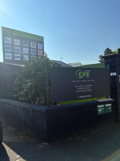Devanture de CARROSSERIE CVE CHELLES