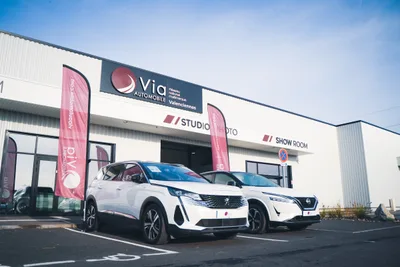 Devanture de Via Automobile Valenciennes