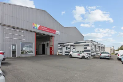 Devanture de Carrosserie Politech