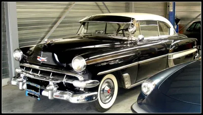 Devanture de JOLY VINTAGE CARS Comines