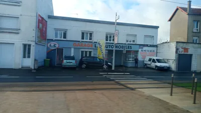 Devanture de Garage L.C Automobiles