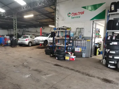 Devanture de GARAGE _ MARX DORMOY