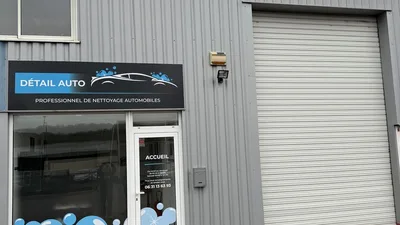Devanture de Detail Auto