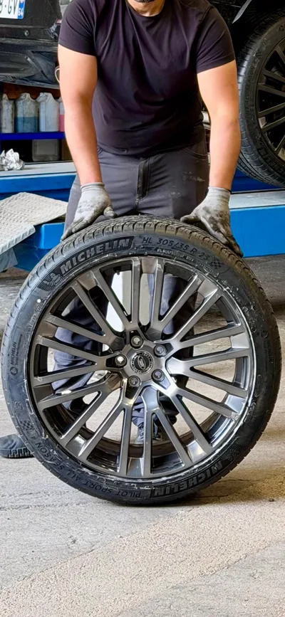 Devanture de Garage Hi-Tech