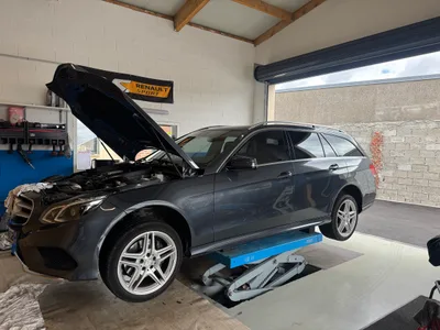 Devanture de Garage AT Per4mance