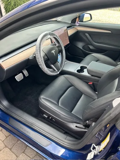 Devanture de L'auto qui mousse
