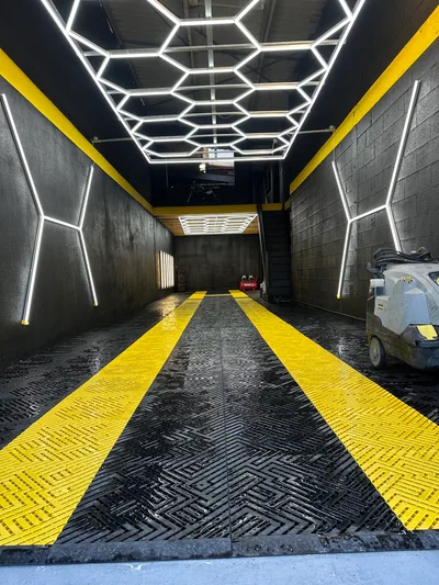 Devanture de H.H CAR WASH