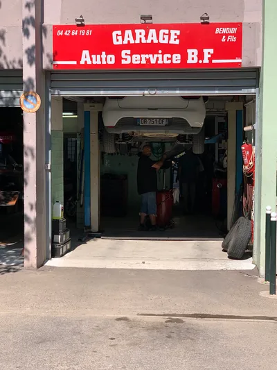 Devanture de Garage Auto Service B.F