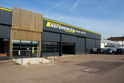 Devanture de Référence Pare-Brise Metz-Woippy