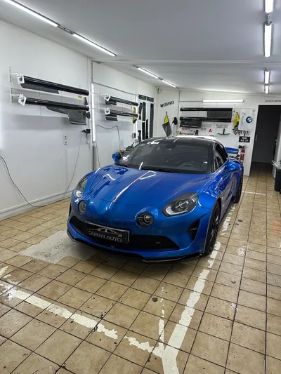 Devanture de Semen Auto