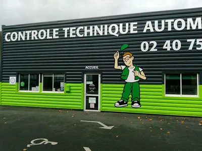 Devanture de Contrôle technique Dekra Reze
