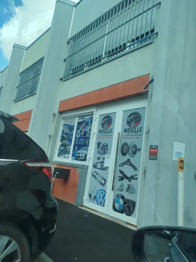 Devanture de Moselle auto et pièces