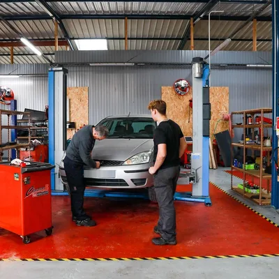Devanture de Garage du Spoutnik