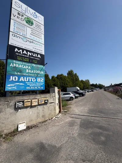 Devanture de Jo auto 82