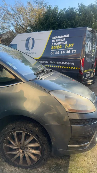 Devanture de Dépannage Pneu Neuilly-sur-Seine