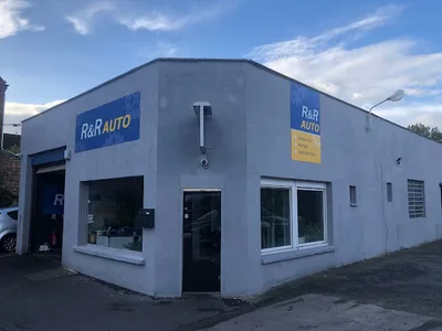 Devanture de RR AUTO