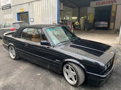 Devanture de Carrosserie First