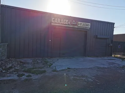 Devanture de Garage St_Jacques