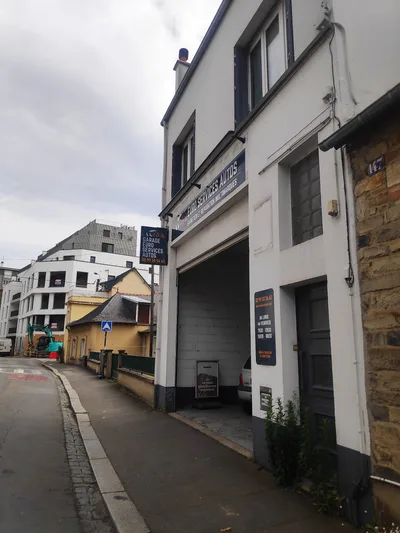 Devanture de Euro Services Autos Rennes