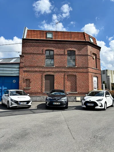 Devanture de Lavoisier Automobiles