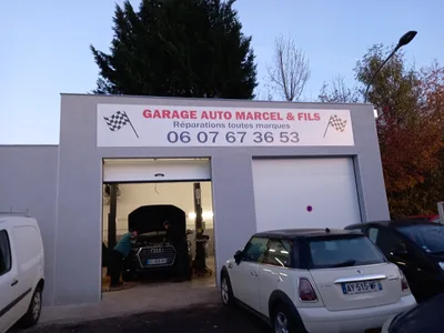 Devanture de Auto Marcel