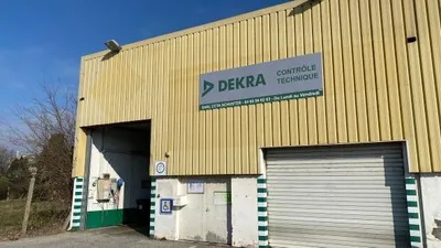 Devanture de DEKRA contrôle technique Perpignan