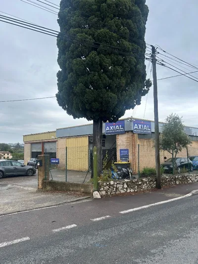 Devanture de Carrosserie Du Cyprés