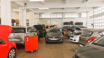 Devanture de Garage Rousset