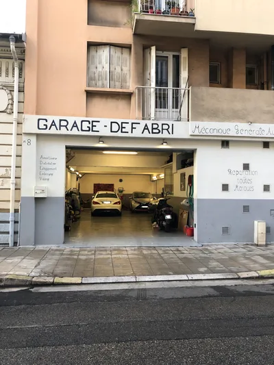 Devanture de Garage-Defabri