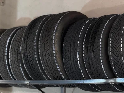 Devanture de YAN AUTO : Pneus / Rénovation de jantes / Pièces auto / ….