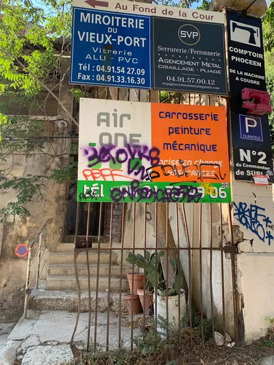Devanture de Air-One Carrosserie