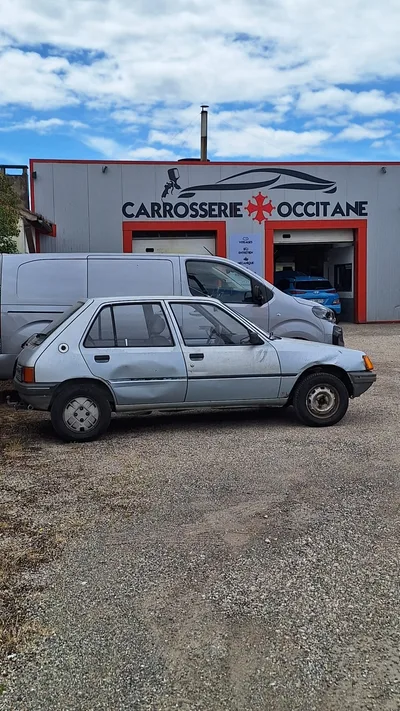 Devanture de Carrosserie Occitane