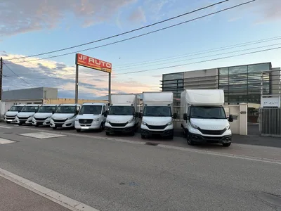 Devanture de JF Auto