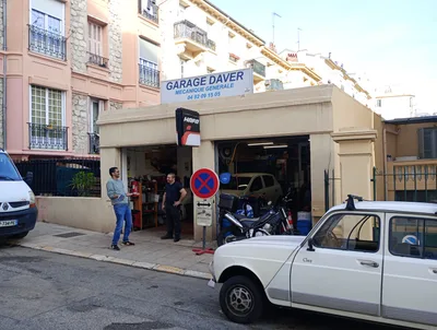 Devanture de Garage DAVER