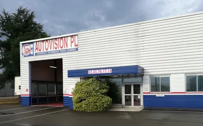 Devanture de Autovision Poids Lourds Le Mans