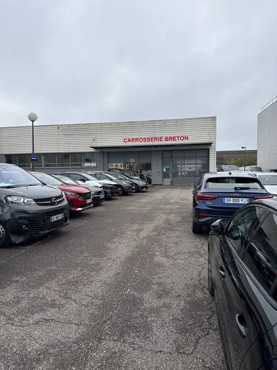 Devanture de CARROSSERIE BRETON