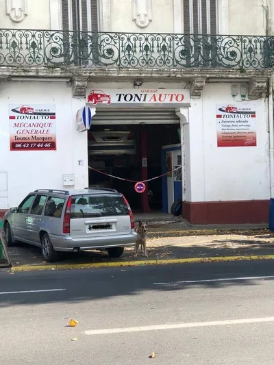 Devanture de TONIAUTO