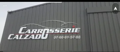 Devanture de Carrosserie CALZADO