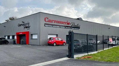 Devanture de Carrosserie Poutas